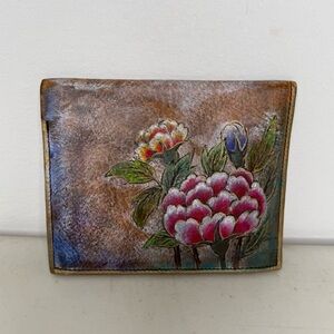 NEW Jane Yoo Leather Vintage Floral Women's Wallet 4.5”x4”
